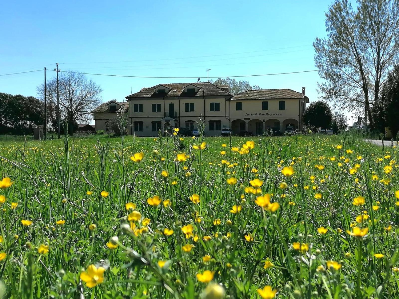 Hotel Locanda Del Passo Pomposa Exteriör bild