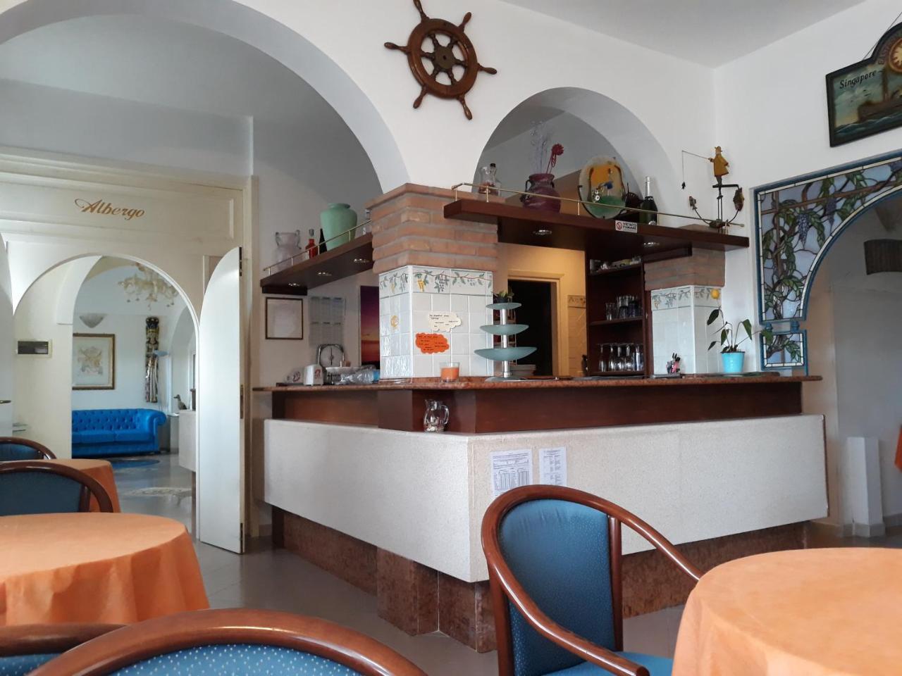 Hotel Locanda Del Passo Pomposa Exteriör bild